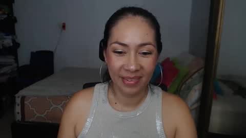 Snapshot of helen_lya chatting on April 10, 2026, 6:12 pm Helen online show from April 10, 2026, 6:12 pm