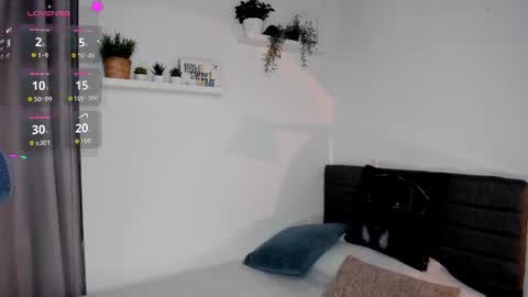 helen_miller online show from July 20, 2026, 11:40 pm