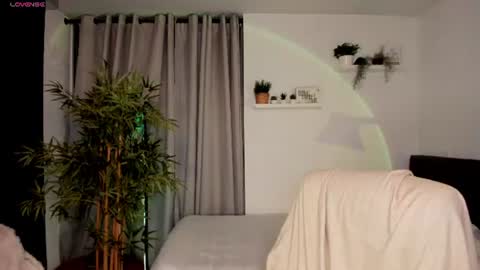 helen_miller online show from July 23, 2026, 11:46 pm