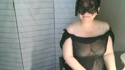 Snapshot of helen_xi chatting on May 2, 2026, 4:06 am Helen online show from May 2, 2026, 4:06 am