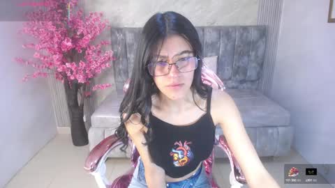Snapshot of helena1_s chatting on September 22, 2025, 8:11 pm helena1_s online show from September 22, 2025, 8:11 pm