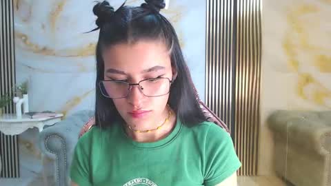 Snapshot of helena1_s chatting on September 29, 2025, 8:24 pm helena1_s online show from September 29, 2025, 8:24 pm