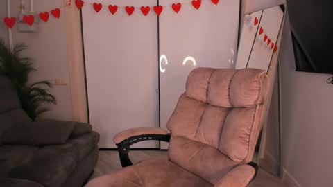 Helen online show from March 18, 2026, 3:15 pm