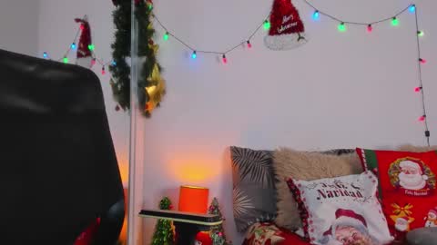 Helena Santos  online show from December 14, 2025, 12:54 pm