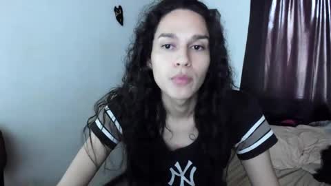 Snapshot of helena_spellman chatting on October 10, 2025, 9:03 pm helena_spellman online show from October 10, 2025, 9:03 pm
