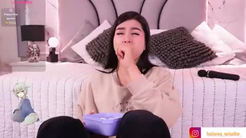 helena_whaite online show from July 3, 2026, 3:18 pm