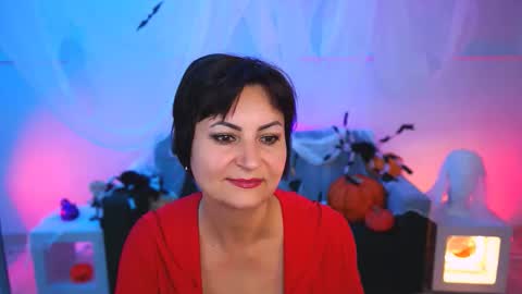 helenbeler online show from October 28, 2025, 5:22 am