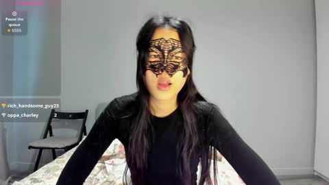 Snapshot of helenblazetrt chatting on June 1, 2026, 2:13 am Hi I am Helen online show from June 1, 2026, 2:13 am