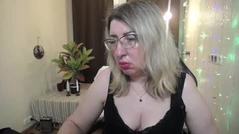 Snapshot of helenenigma chatting on January 26, 2025, 7:20 pm helenenigma online show from January 26, 2025, 7:20 pm