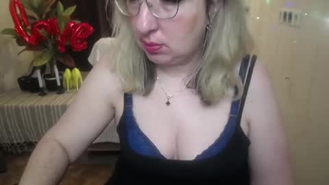 Snapshot of helenenigma chatting on February 8, 2025, 2:26 am helenenigma online show from February 8, 2025, 2:26 am