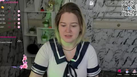 helenhartt online show from November 4, 2025, 6:01 am