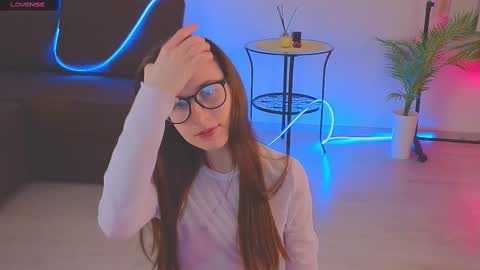   online show from March 5, 2025, 1:50 pm