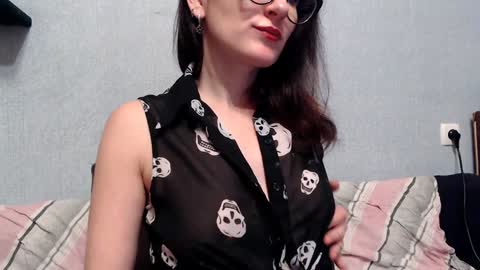 HelenRed online show from December 30, 2024, 1:03 pm