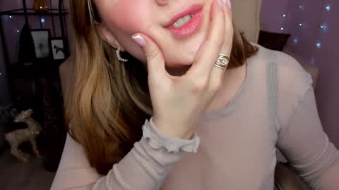 Helen online show from December 17, 2024, 2:01 am