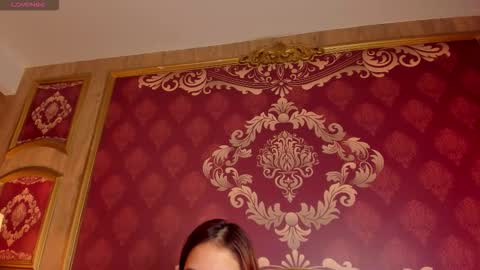 Helen or Hells online show from December 18, 2025, 1:17 pm