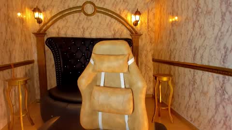 Helen or Hells online show from March 12, 2026, 12:44 pm