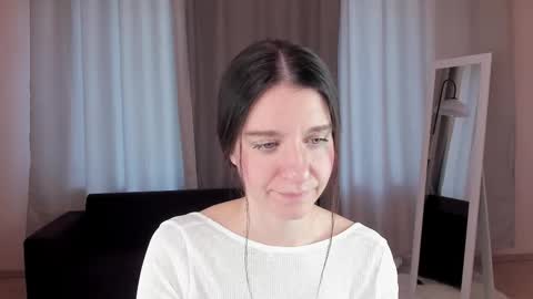 Helen online show from September 9, 2025, 2:22 am