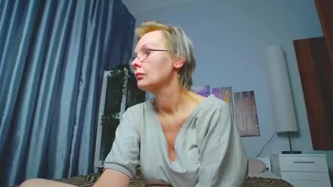 Helga online show from March 10, 2025, 1:01 am