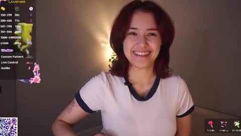 Snapshot of helgamartin chatting on July 19, 2026, 6:33 pm Aurora online show from July 19, 2026, 6:33 pm