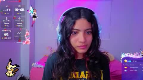 Helia Transfem and Amy online show from February 5, 2026, 3:55 am