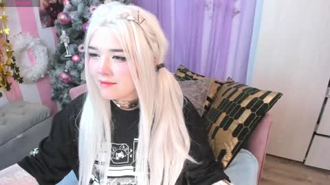 Laura online show from December 4, 2024, 1:03 am