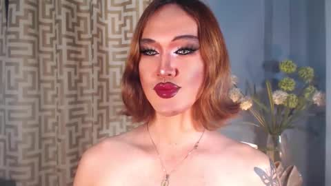 hellatarahathor online show from April 14, 2026, 3:40 pm