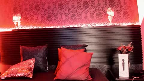 Hellen  online show from February 3, 2026, 6:22 am