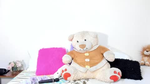 Snapshot of hellen_owenz chatting on May 21, 2026, 10:50 pm hellen_owenz online show from May 21, 2026, 10:50 pm