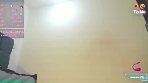 Snapshot of hellen_starx chatting on February 14, 2025, 12:09 am hellen_starx online show from February 14, 2025, 12:09 am