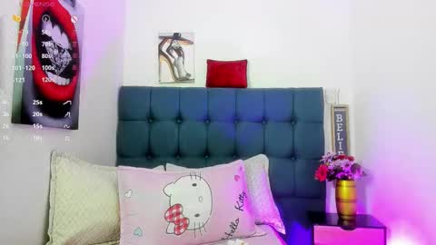 hellen_starx online show from November 18, 2025, 1:04 pm