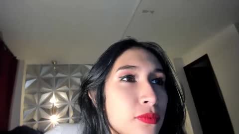 Hellen online show from November 27, 2025, 1:24 pm