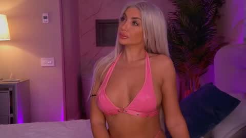 hellenroyy online show from September 14, 2025, 3:16 am