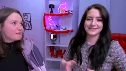 Helli online show from March 9, 2025, 1:15 pm