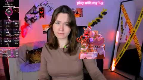 Helli online show from November 3, 2025, 8:10 pm