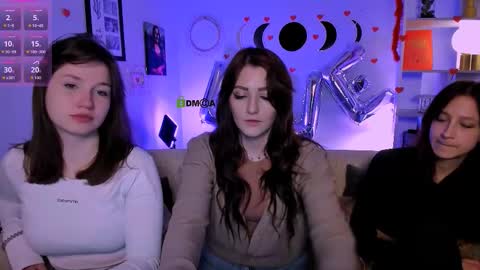 Helli online show from February 8, 2026, 8:23 pm