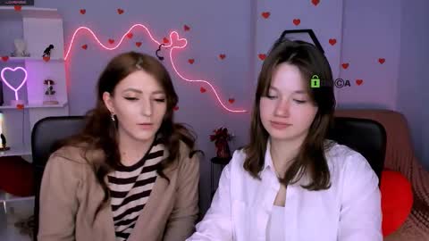 Helli online show from March 21, 2026, 8:45 pm