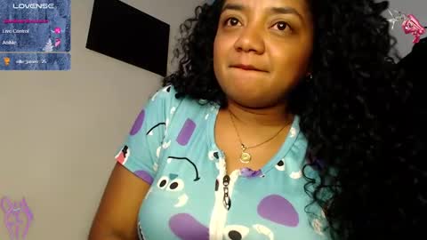 Snapshot of hello_candy chatting on December 19, 2024, 6:01 am Candy online show from December 19, 2024, 6:01 am