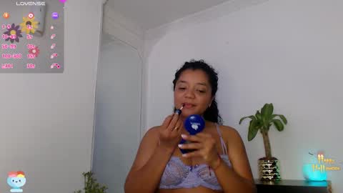 Snapshot of hello_candy chatting on October 23, 2025, 11:14 pm Candy online show from October 23, 2025, 11:14 pm