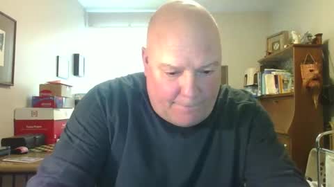 helloforfun111 online show from May 2, 2026, 12:32 pm