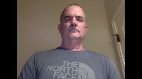 helloitsme969 online show from May 17, 2026, 9:44 pm