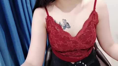 Snapshot of hellokitty_sexy chatting on June 18, 2026, 1:17 am hellokitty_sexy online show from June 18, 2026, 1:17 am