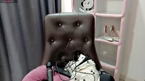Snapshot of hellokitty_sexy chatting on June 28, 2026, 1:22 am hellokitty_sexy online show from June 28, 2026, 1:22 am