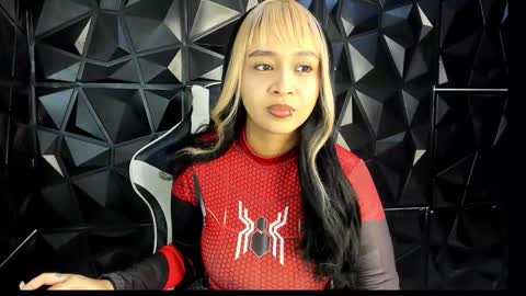 heluehorny13 online show from October 27, 2025, 6:17 am