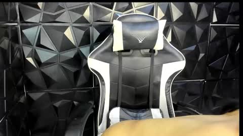 heluehorny13 online show from February 2, 2026, 5:11 pm