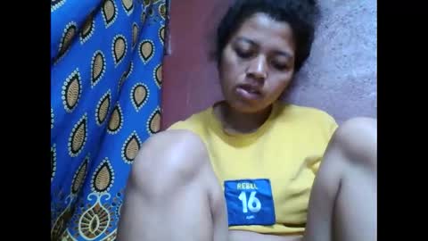 Snapshot of henitsaldy chatting on October 10, 2025, 6:56 am henitsaldy online show from October 10, 2025, 6:56 am