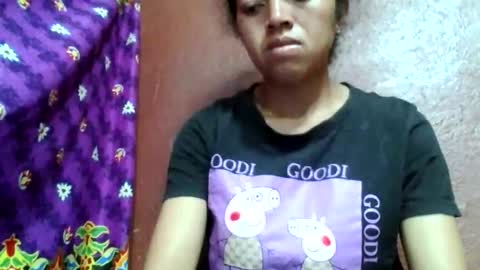 Snapshot of henitsaldy chatting on April 23, 2026, 5:15 pm henitsaldy online show from April 23, 2026, 5:15 pm