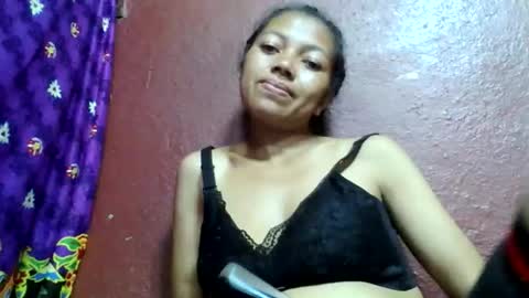 Snapshot of henitsaldy chatting on May 6, 2026, 6:02 pm henitsaldy online show from May 6, 2026, 6:02 pm