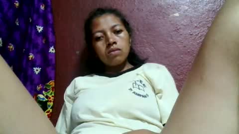 Snapshot of henitsaldy chatting on May 8, 2026, 5:51 pm henitsaldy online show from May 8, 2026, 5:51 pm