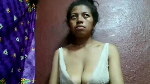 Snapshot of henitsaldy chatting on May 9, 2026, 6:46 pm henitsaldy online show from May 9, 2026, 6:46 pm