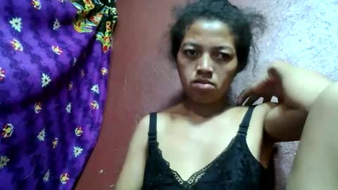 Snapshot of henitsaldy chatting on May 31, 2026, 5:20 pm henitsaldy online show from May 31, 2026, 5:20 pm
